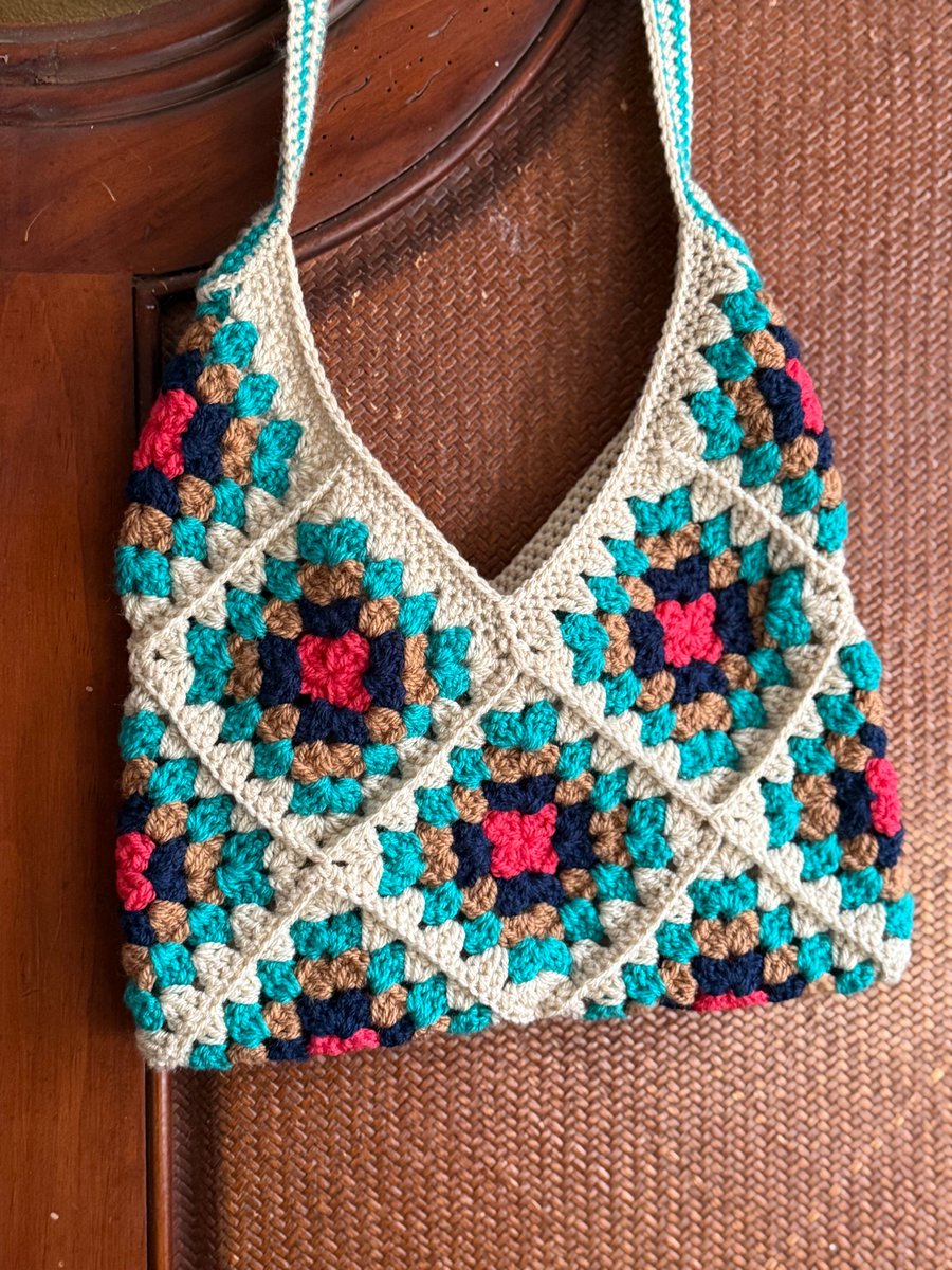 DDCrochetDesign's tweet image. Summer Crochet Bags 🌞

I have been sorting out which bags are going up for sale, these ones will be available this week.
I love designing colourful totes 

dwcrochetpatterns.etsy.com

#MHHSBD #craftbizparty #smartsocial #UKGiftAM