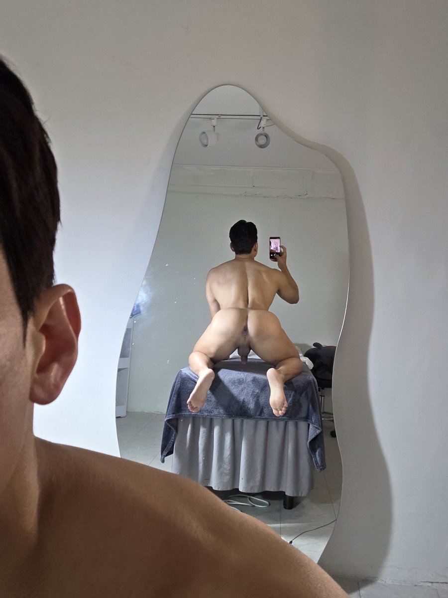 팔베개 tweet media