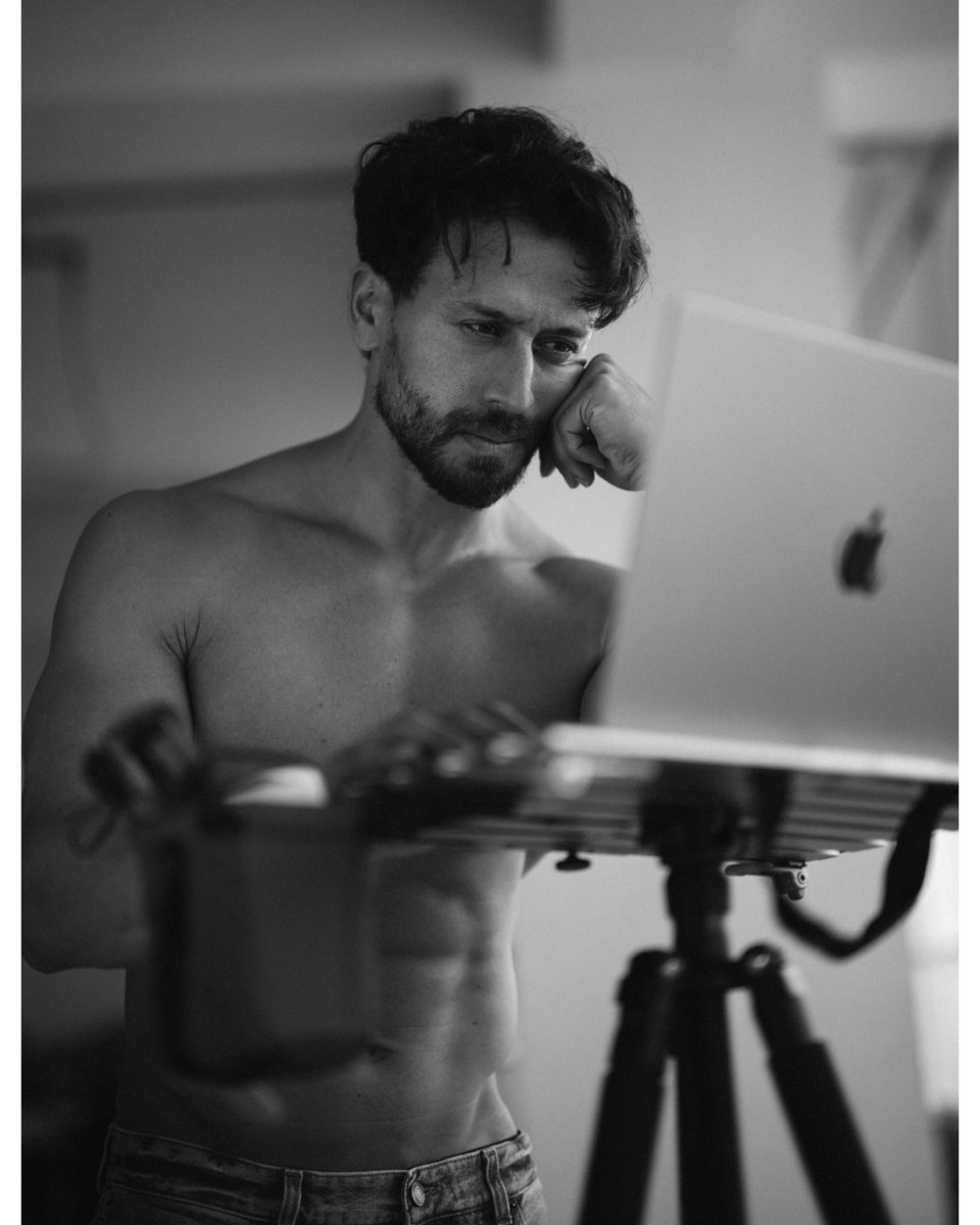 🖤🤍
#TigerShroff