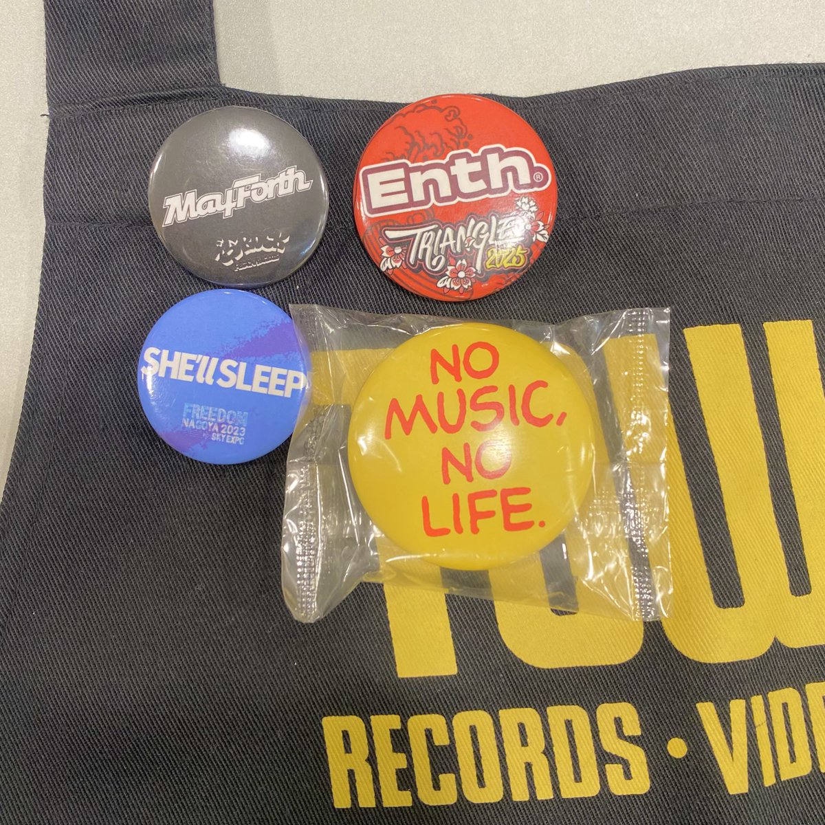 タワレコ缶バッジ】 NO MUSIC, NO LIFE. 缶バッジ TOWER RECORDS 缶