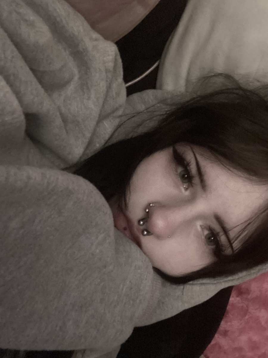 nilla εïз✩°。⋆ tweet media