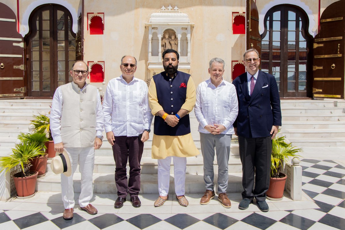 CaucinoMariano's tweet photo. Grateful to His Majesty Lakshyaraj Singh Mewar, Maharana of Udaipur, for receiving us at the City Palace. Together with the ambassadors of Italy, Peru, and Colombia, we extend our greetings and best wishes following his coronation as the 77th custodian of the House of Mewar. @lakshyarajmewar