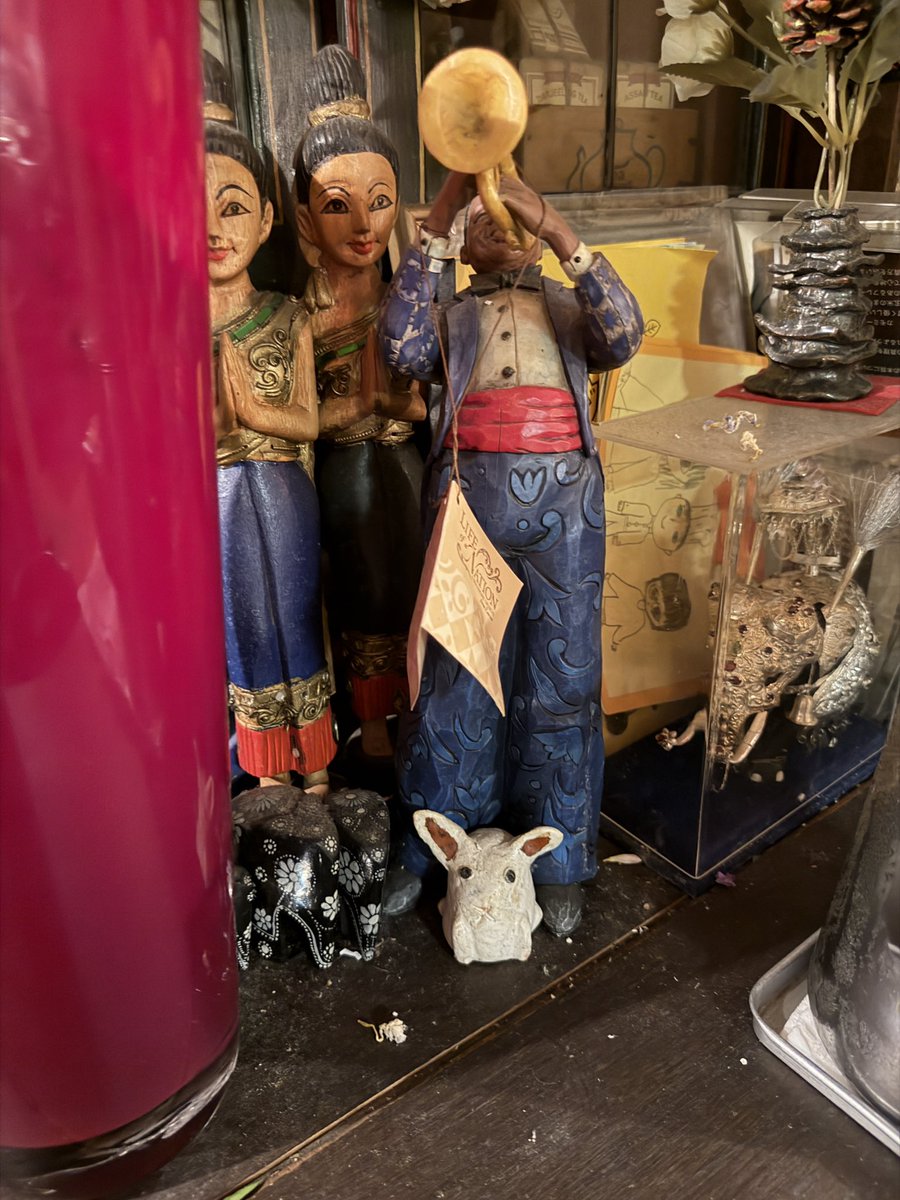 街中華は行くけど
街インドカレーは
あんまり行かなくなった

どうせ食べるなら
美味いインドカレー

えいこく屋