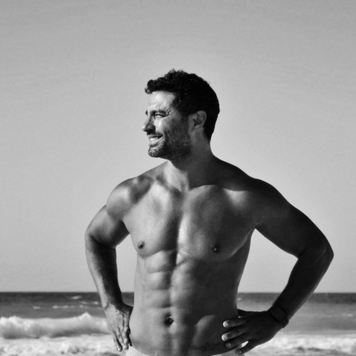 ArabMaleCeleb+ tweet media