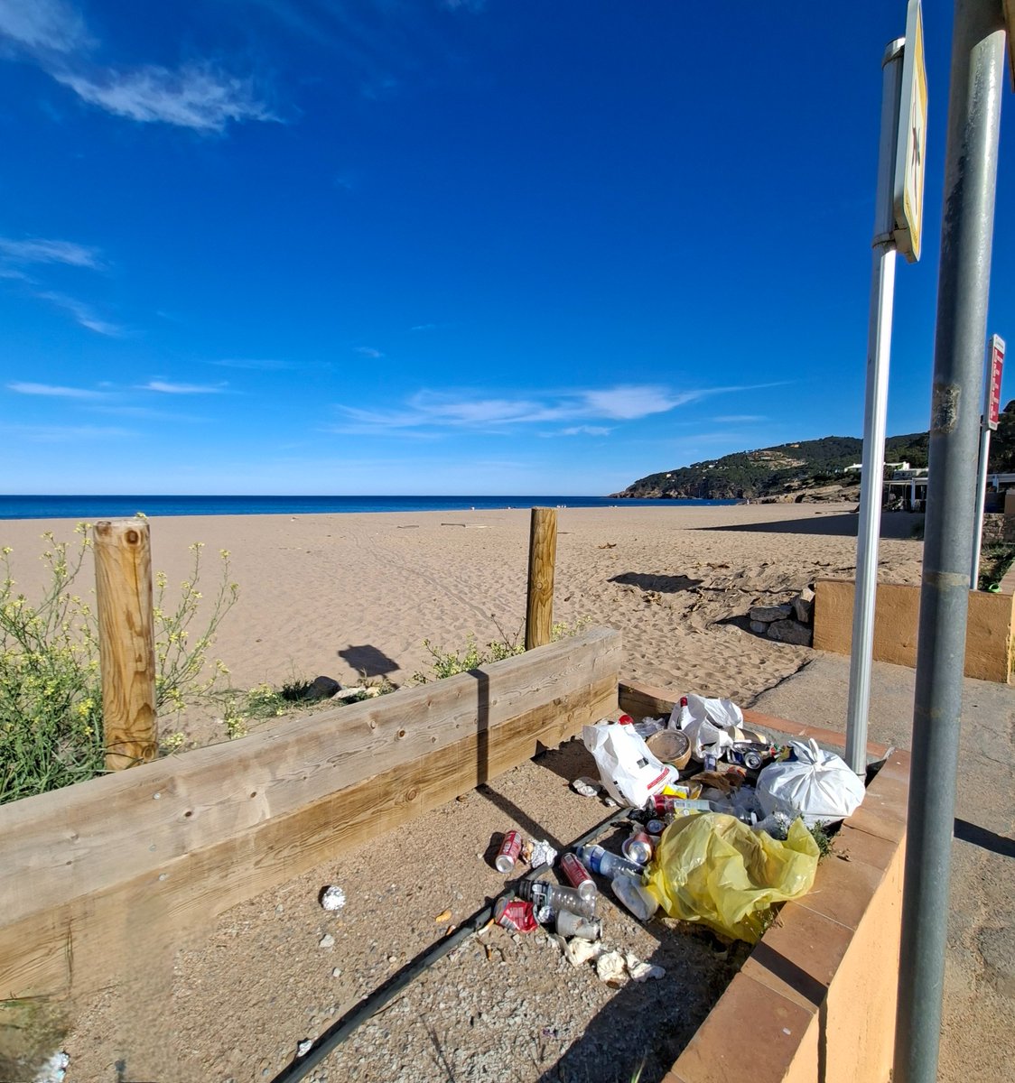 RafaelloBcn's tweet image. Playa de Pals, 17.04.2026, Costa Brava @SosCostaBrava @PlatjadePals @AJUNTAMENTPALS #costabrava #Pals #Katalonia #hiszpania