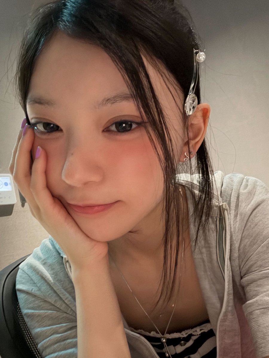 𝘽𝙪𝙣 tweet media