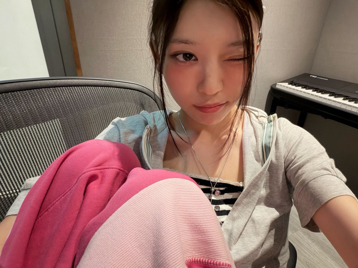 𝘽𝙪𝙣 tweet media