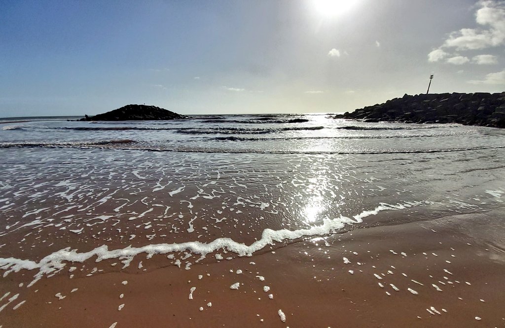 Ozymandiasdust's tweet image. "There is a tide in the affairs of men
Which, taken at the flood, leads on to fortune;
Omitted, all the voyage of their life
Is bound in shallows and in miseries.
On such a full sea are we now afloat;
And we must take the current when it serves." #ShakespeareSunday #JuliusCaesar