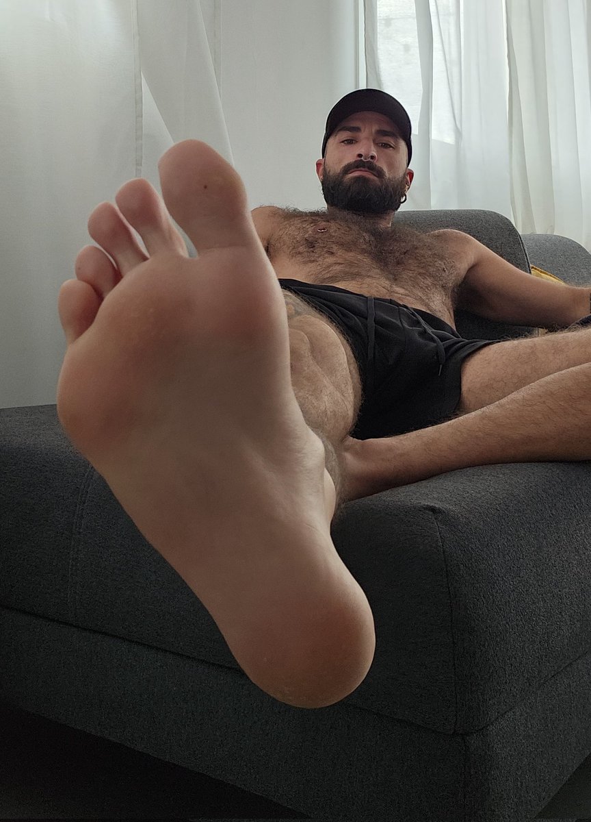 instinbasic tweet media