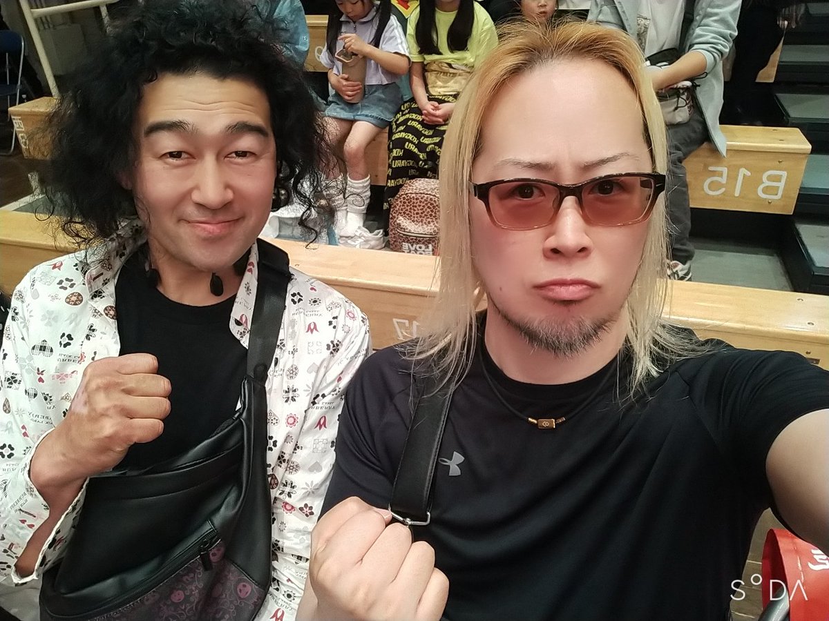 おはよぃ！

今日はお誘い頂いて、ワールド女子プロレス・ディアナの後楽園大会を見てきた！

ウナギ・サヤカ選手ずっと気になってて、見れて良かったー！
リング外やセコンドに居る時の動きが、チャンスを狙うアスリートみたいでカッコ良くて魅入ってしまった…！！

#おはよぃ
#ディアナ