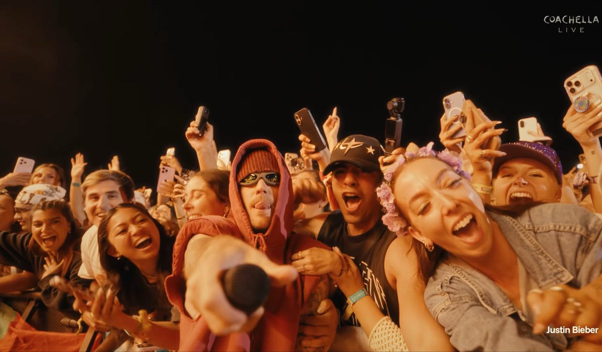 belieberz's tweet photo. THE LAST MALE POPSTAR https://t.co/6qO8ByBBHR