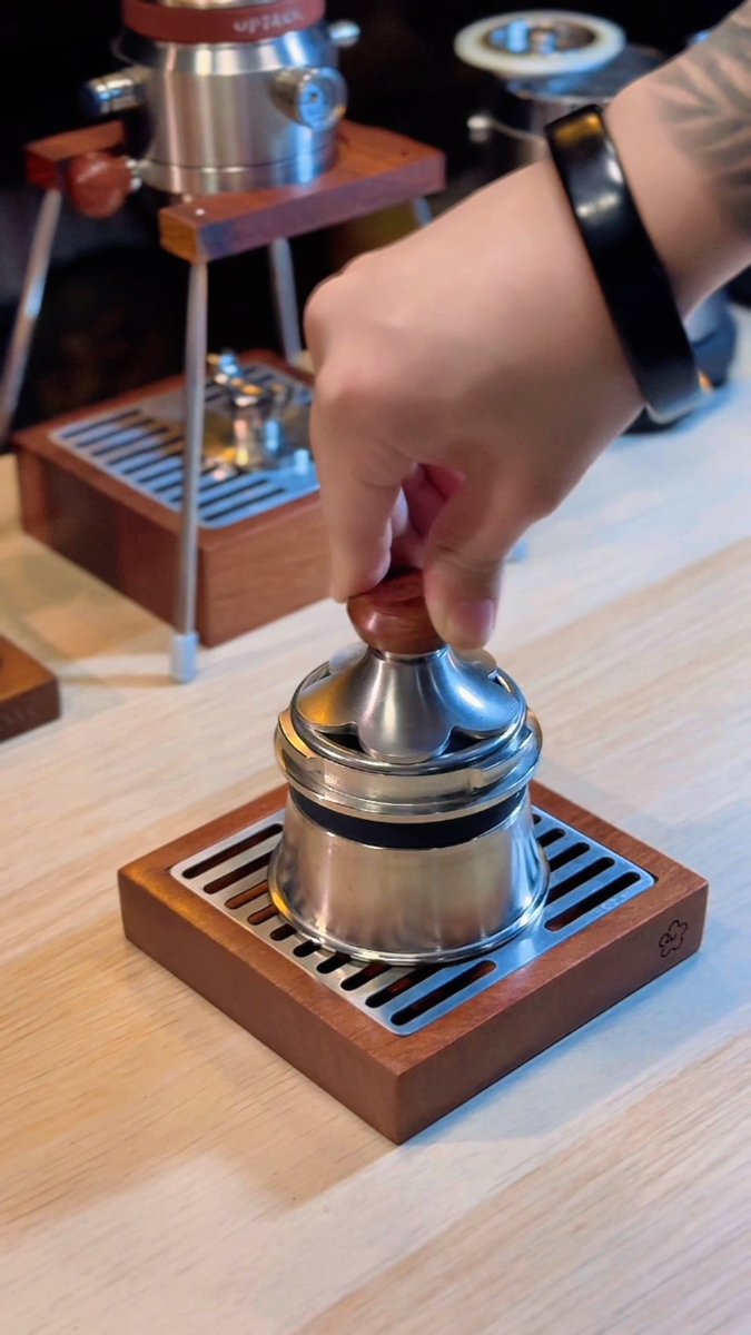 RUNNNNCoffee's tweet image. のんびりコーヒー☕️なんか落ち着く#UPHOT #coffee #コーヒー時間 #エスプレッソマシン #espresso #espressomachine #コーヒー好き #コーヒー好きと繋がりたい #コーヒーのある暮らし #coffeevibes