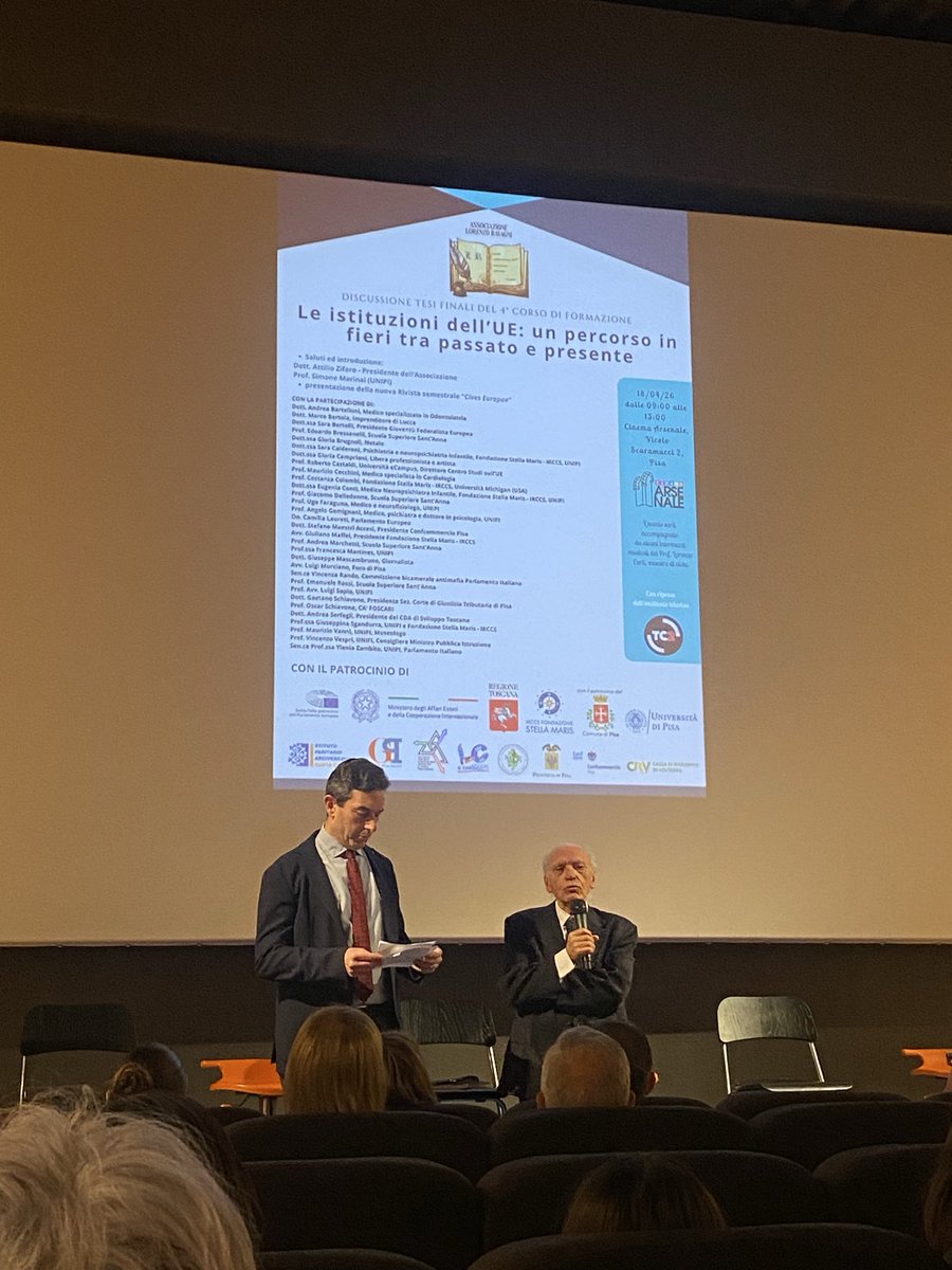 #scuolaravagni #cinemarsenale
#pisa 
Si è concluso il quarto anno della Scuola Lorenzo Ravagni. Premiate le tesine selezionate