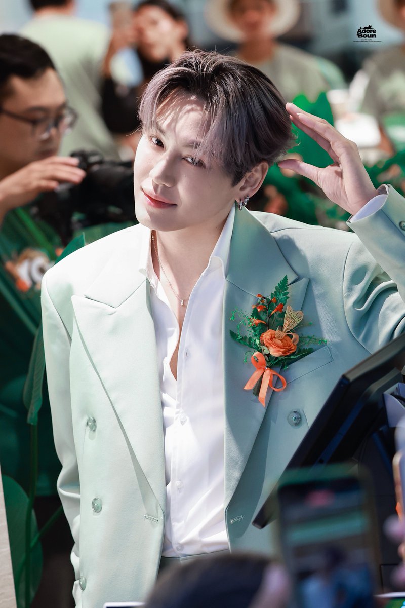 𝐀𝐝𝐨𝐫𝐞_𝐛𝐨𝐮𝐧 tweet media