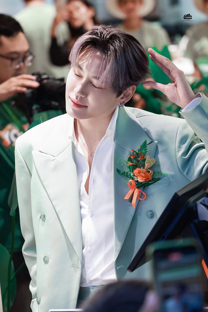 𝐀𝐝𝐨𝐫𝐞_𝐛𝐨𝐮𝐧 tweet media