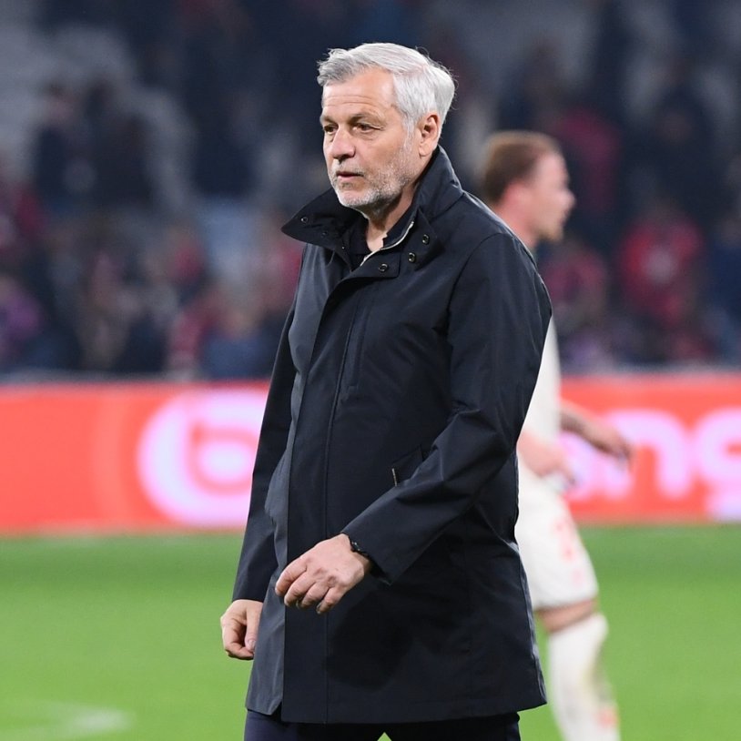 LoscFansOnline's tweet image. 🎙️  BRUNO GENESIO : « Face à un bloc bas, il faut réussir à trouver le déséquilibre par la passe, le dribble ou les courses. On n’a pas su le faire ce soir, on a eu beaucoup de déchet technique, on n’a pas eu beaucoup de percussion balle au pied... »

#Losc #Lille