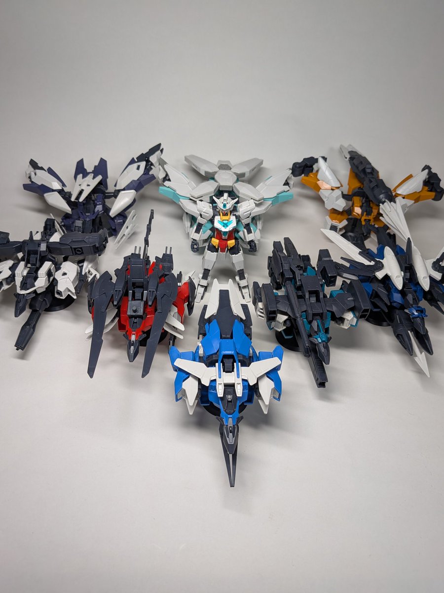 ft6ysqzR3WH4cpm's tweet image. #ガンプラ
#YouTube
撮影用に引っ張り出したので久々に並べてみた。
そういえばプルタインガンダムまだ作ってなかった！