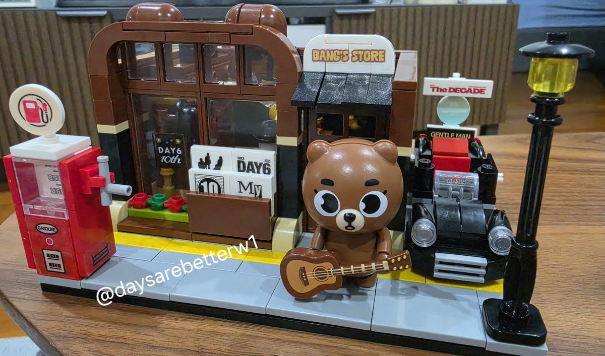 Daysarebetterw1's tweet photo. The best day6 merch I purchased! 
So difficult but very fulfilling to build Bang's music shop! 
Now on to Ke, Pil and Don's to make MyTown #denimalz #deminalzbricks https://t.co/hHktnUodSw
