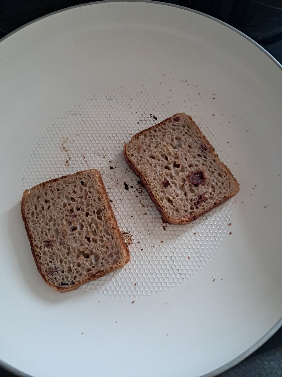 Karolldo3 tweet media