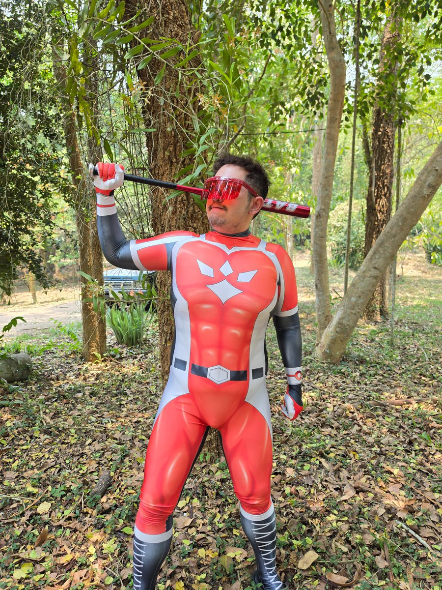 ThisIsRaigar's tweet photo. Even a hero needs a timeout. Recharging my batteries. 🔋😌🌴

#LiveAHero #Akashi https://t.co/bDU925j62n