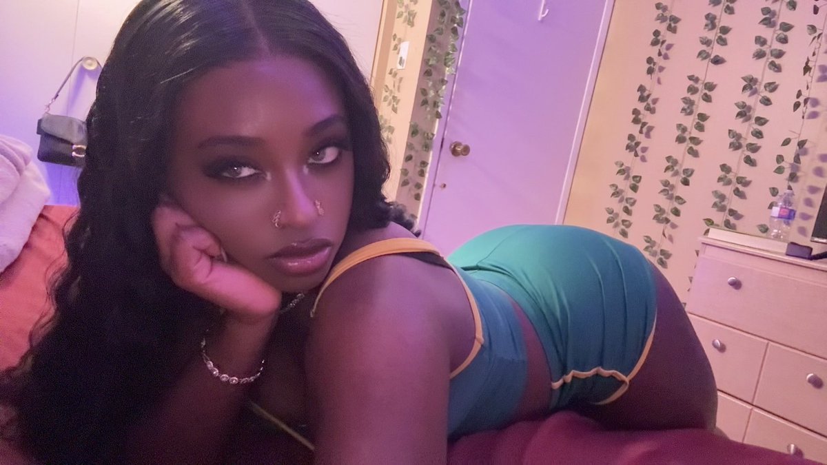 x- khayla tweet media