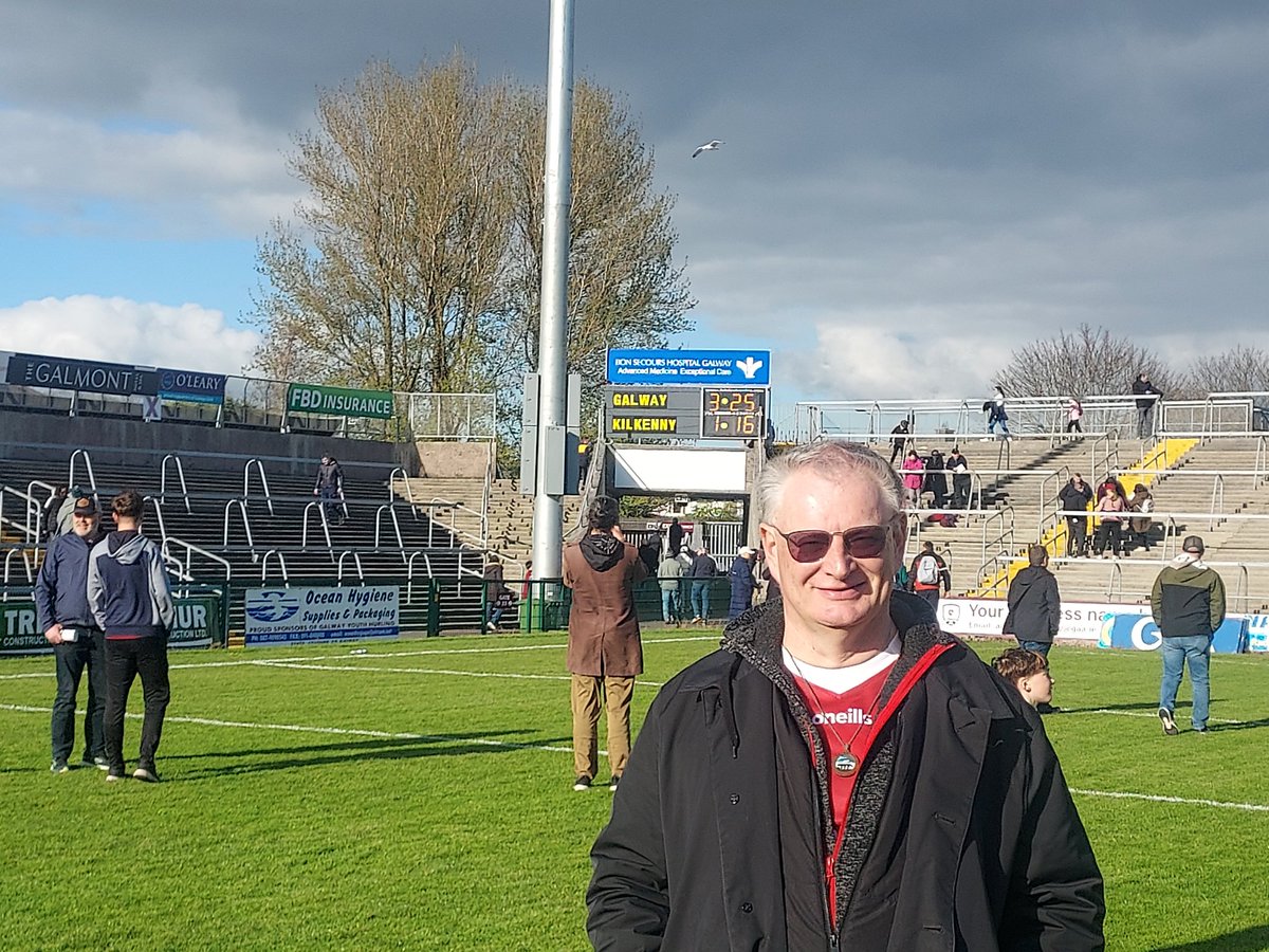 ciarantierney's tweet image. In #Galway, we are not used to "bateing" #Kilkenny. Ever. 

Funny to see the amount of mature fans taking to the pitch at Pearse Stadium just to capture that scoreline yesterday. 

@Galway_GAA