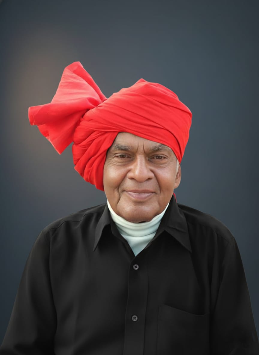 mahendradamoh's tweet image. बुंदेलखंड की प्राचीनतम शस्त्र कला 'अखाड़ा' को अंतरराष्ट्रीय स्तर पर पहचान दिलाने वाले, #सागर।के पद्मश्री (2026) से सम्मानित भगवानदास रायकवार 'दाऊ' जी का निधन। अपूर्णीय क्षति 
विनम्र श्रद्धांजलि #sagar 
@prahladspatel @narendradamoh @CMMadhyaPradesh