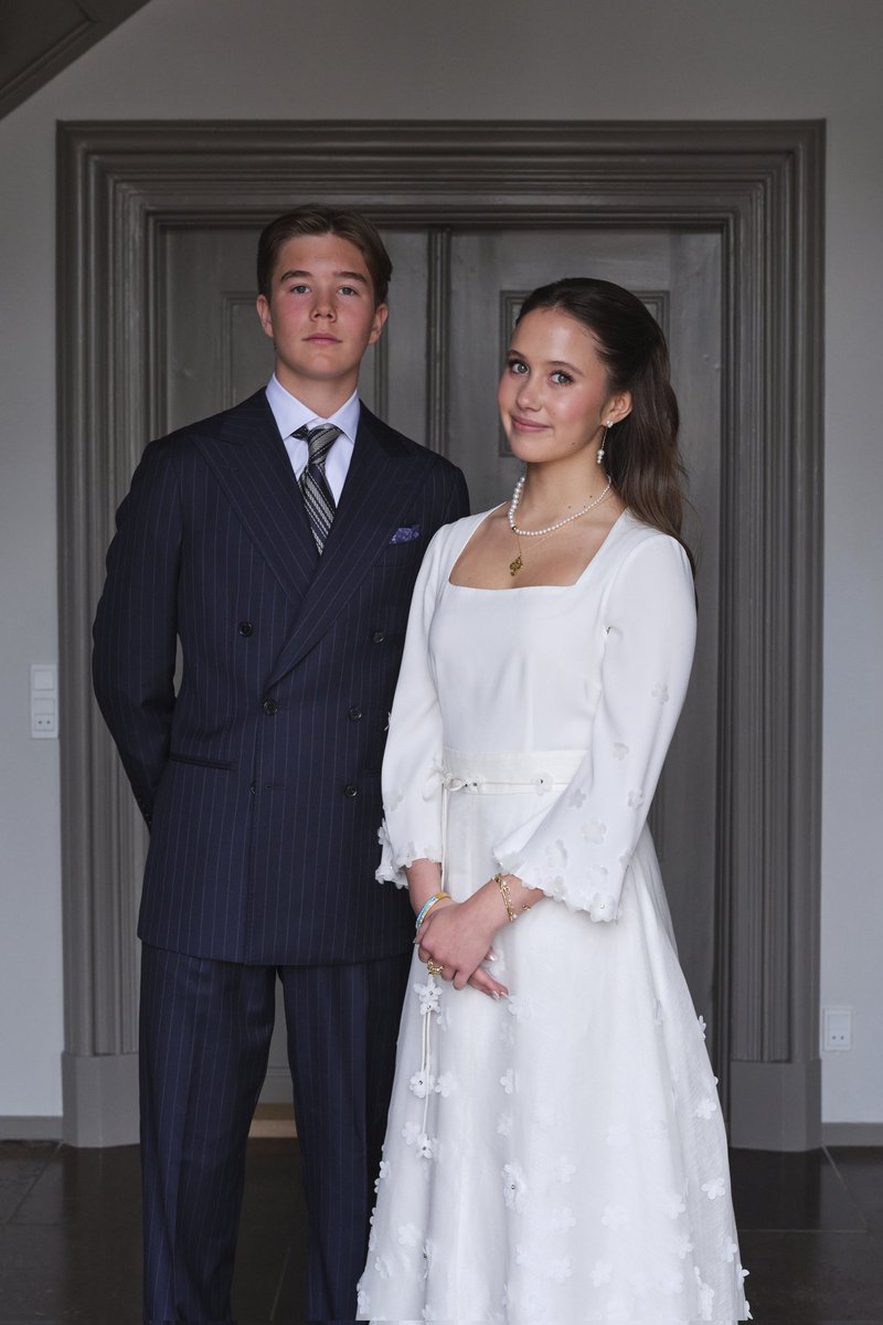 rwthofficial's tweet image. 🇩🇰
#Denmark’s Prince Vincent and Princess Josephine in new photo set published by the Royal House after attending the ceremony of confirmation, a ritual that marks the transition between childhood and teenage.

📸 Kongehuset #PrinsVincent #PrinsesseJosephine #Kongehuset #Danmark