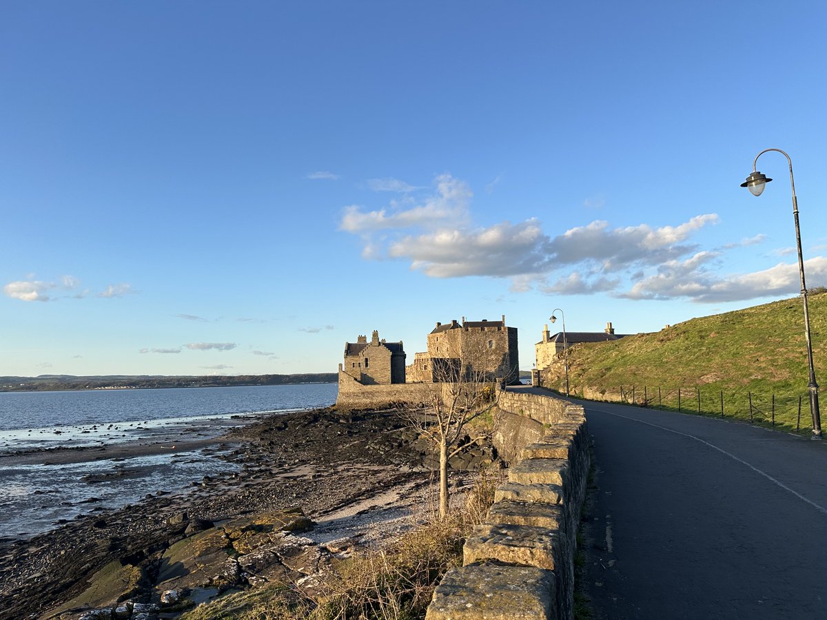 KinlochSusan's tweet image. Blackness #sunset #memories 🏴󠁧󠁢󠁳󠁣󠁴󠁿🐶🌄