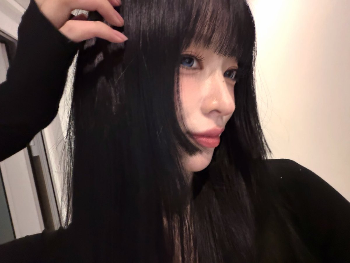 데이 tweet media