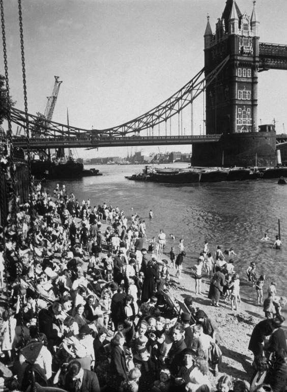 AlbionSalter's tweet photo. Beach day #Wapping #Bermondsey #Millwall ⚽️ https://t.co/1rl2VR9zrj