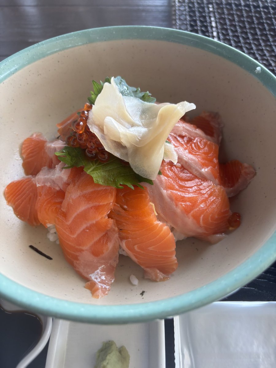 不吉な黒猫♂ tweet media