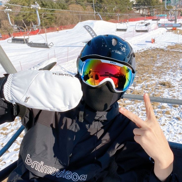 jaemgraff's tweet photo. when Jaemin doing his hobby https://t.co/4AG2RdSHwF