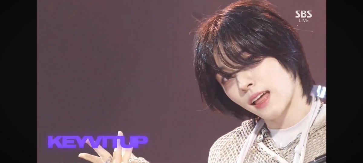 WWEKPOP's tweet image. #INKIGAYO UPDATE: @KEYVITUP_inkode IS DONE PERFORMING! THIS IS VERY GOOD FOR THESE BOYS IN THEIR DEBUT! 

NEXT IS #ALLN PLAYING A VIOLIN 🎻 

TUNE IN TO @kpop_sbs #INKIGAYO RIGHT NOW ON SBS 🚨