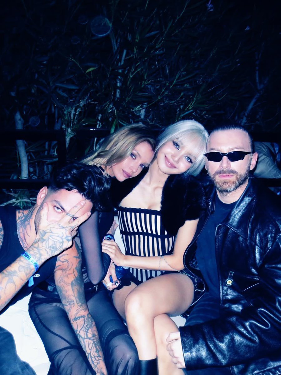 blackpink tweet media