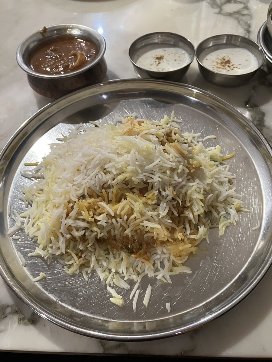 しずる@あっきー tweet media