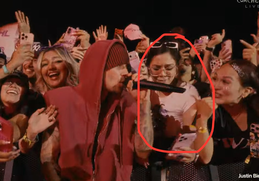 ANOTHER one lmaooo these people are insane #bieberchella #coachella