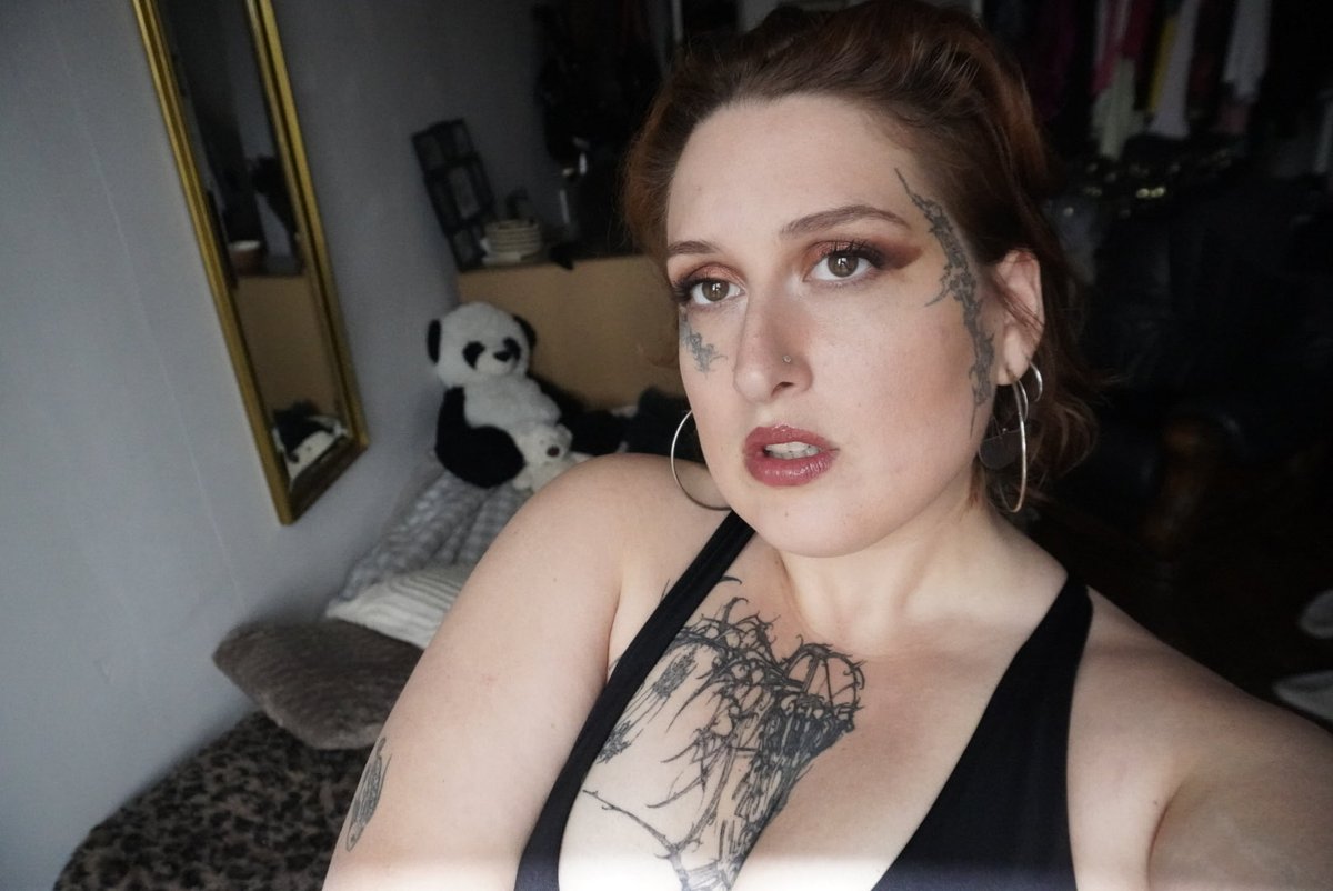 bbynalaska's tweet image. #of #onlyfans #curvy #tattoo