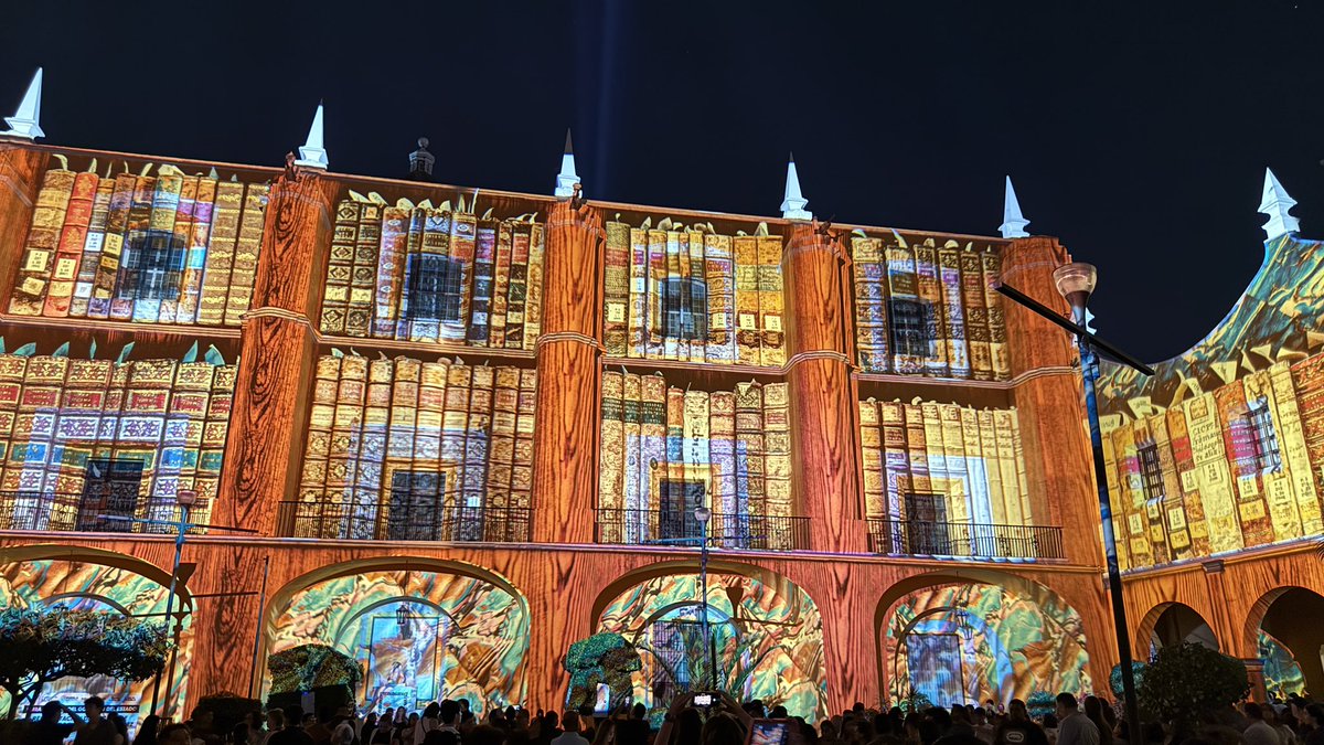 Cardozo2015088's tweet photo. Glow México Puebla https://t.co/wAbWdnl5Ht