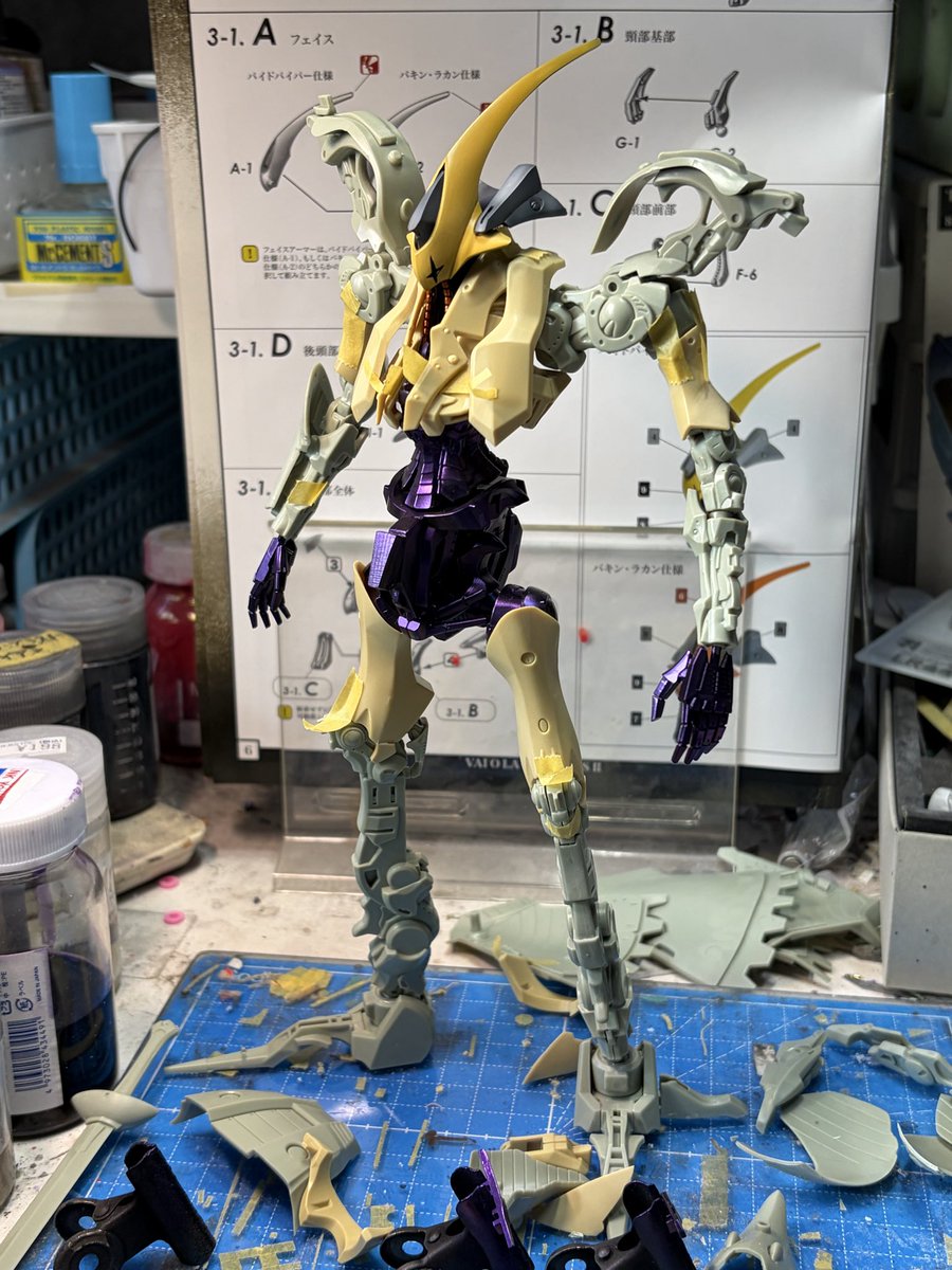 Zaberu's tweet photo. #はぐ組み
ゆっくり制作中のヴァイオラ。
パープルの部分と頭部の塗装が終わりました。 https://t.co/lhOQdfY0G8