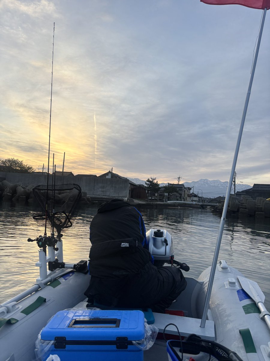 究極社畜アングラーあきまる tweet media