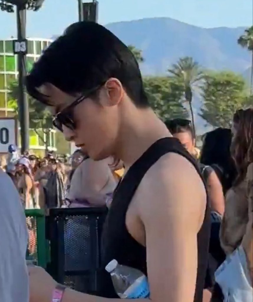 𝄞⨾𓍢ִ໋ tweet media