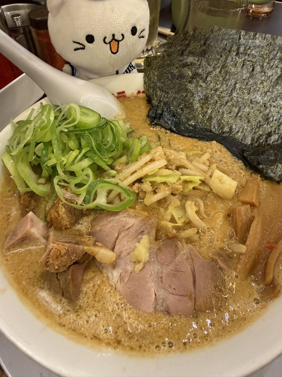もこ tweet media
