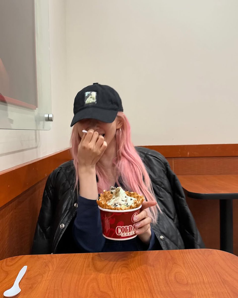 🐿️💨 tweet media