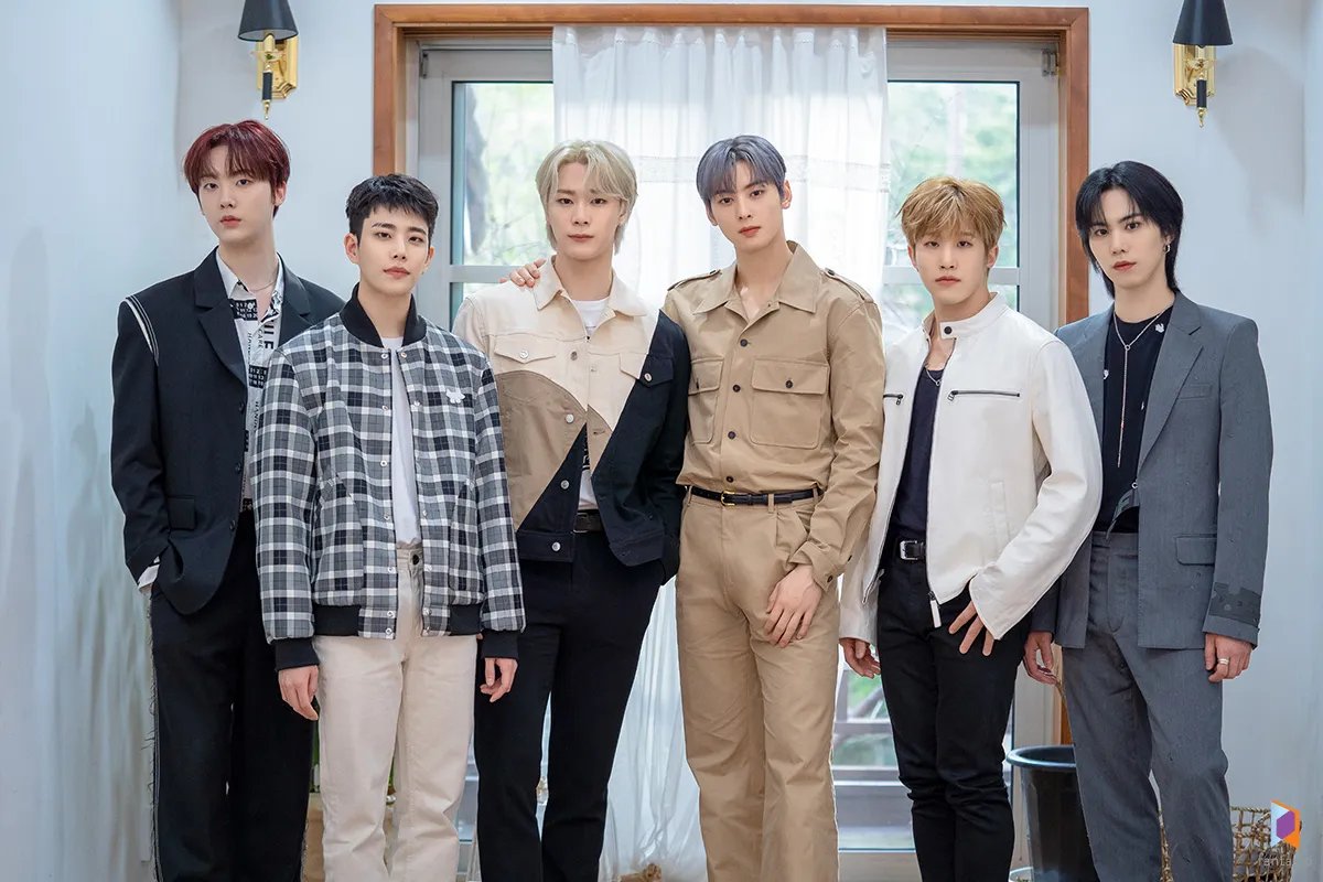 satobee22's tweet photo. 💛🧡❤️🩵💚💜🌙 https://t.co/Vt7dkxT494