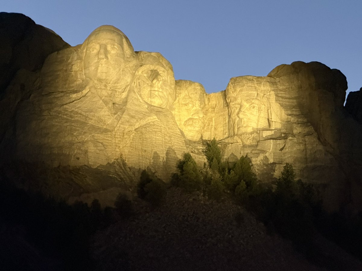 Astro_Clay's tweet image. #GodBlessAmerica and the visions of strong and capable leadership!