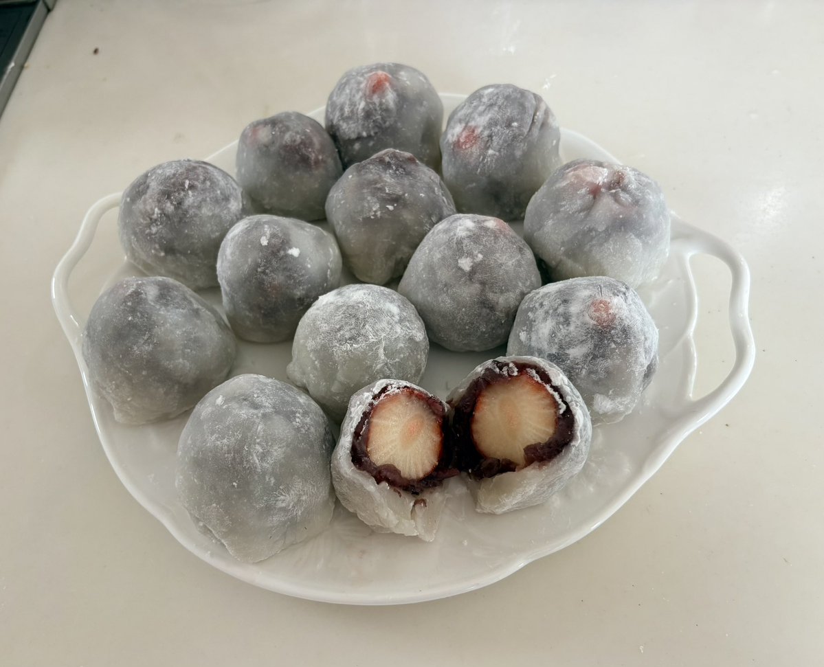 momo🐈‍⬛ tweet media