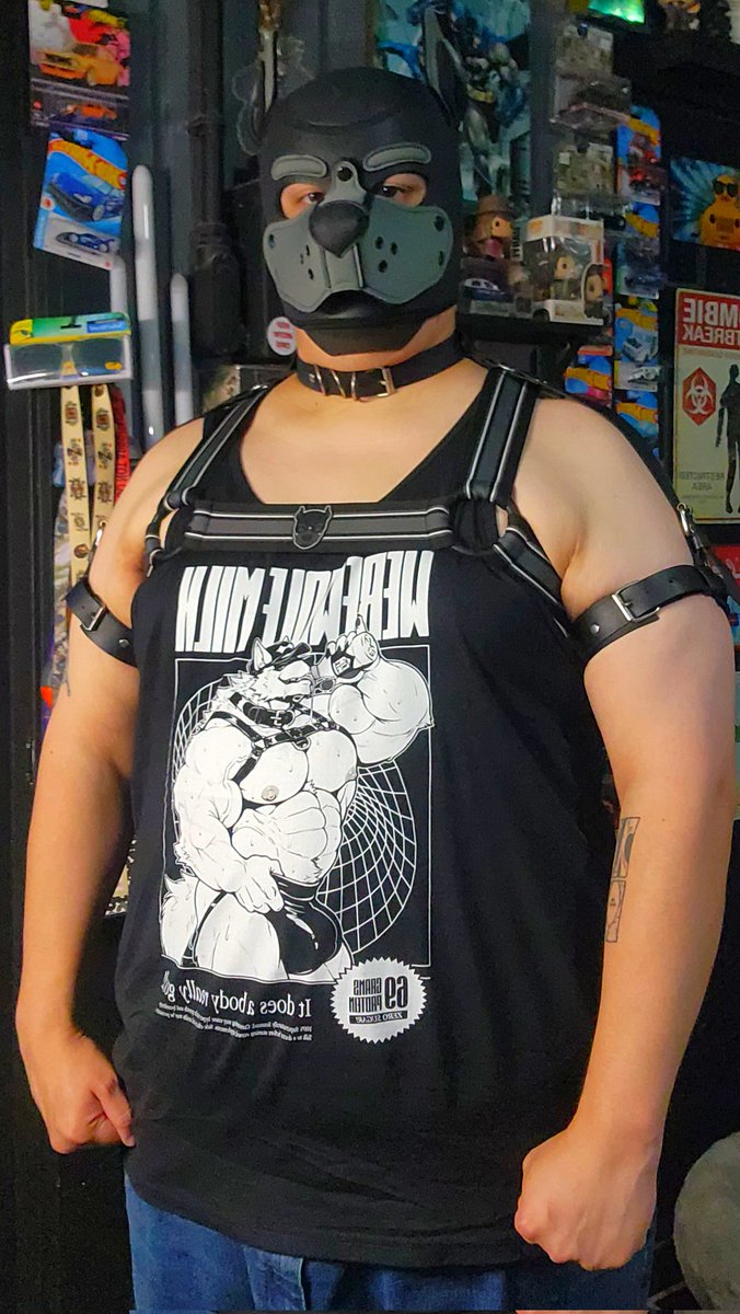 Im loving this tank so much especially in this heat 🐶🔥 

#Pup #Gay #Repost #Bear #Chonky #Furry #Harness #Latino
