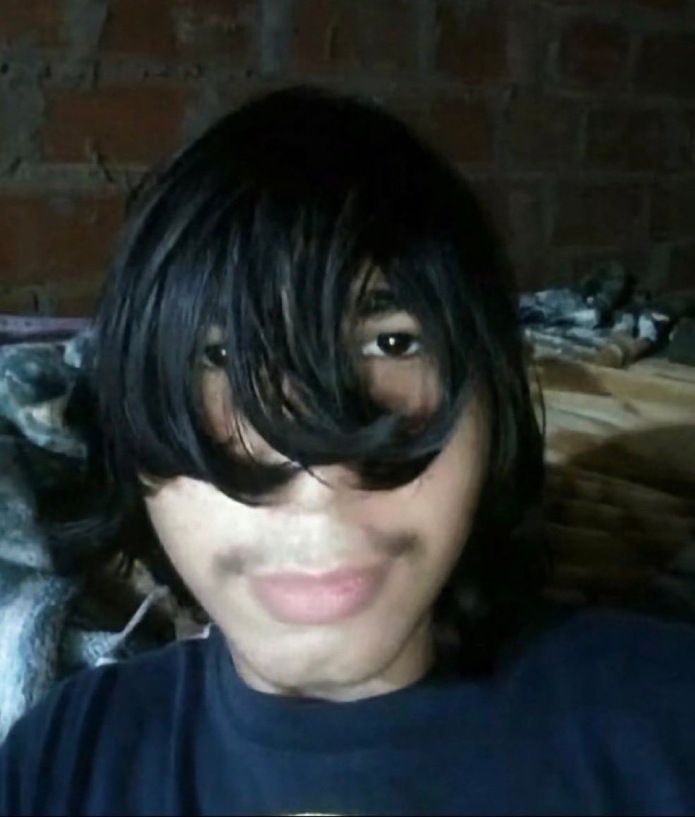 髪伸びすぎて自認コイツ