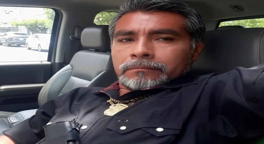 ¡CAE EL MAESTRO DE SICARIOS! LA MARINA LE QUITA LA MÁSCARA AL POLICÍA QUE SE VOLVIÓ REY DEL HUACHICOL 🪖🩸 🪖 Cayó en la localidad de Tres Cabezas: El exmando policial que adiestró a sicarios y burló a la justicia por una década fue capturado en un búnker de la Sierra Norte